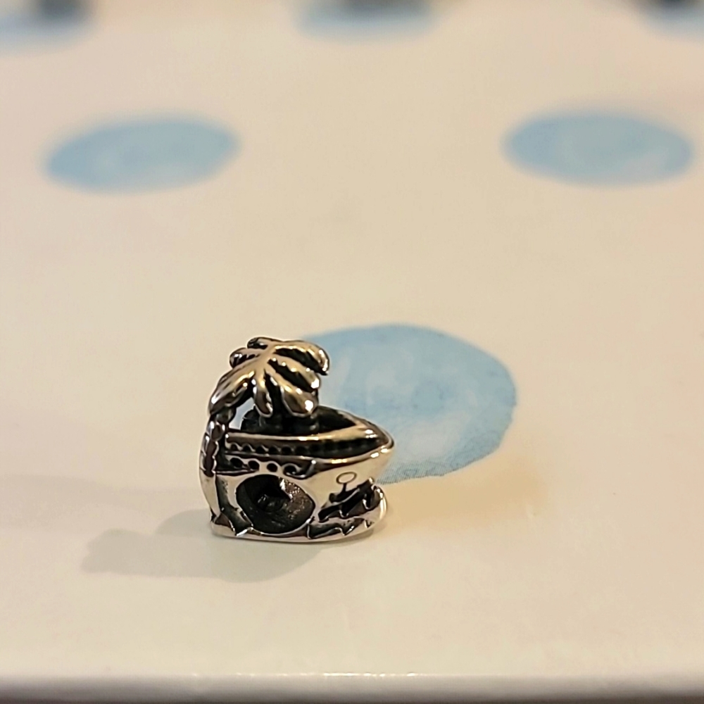Soufeel Cruise ship charm. 925 sterling silver.